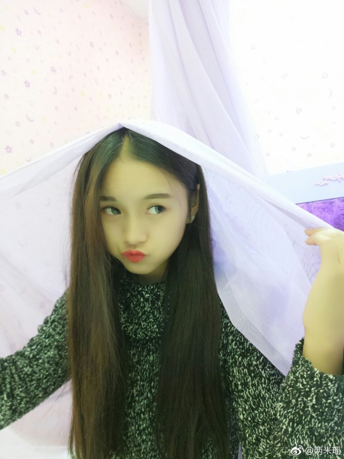 童颜女神助阵足金联赛