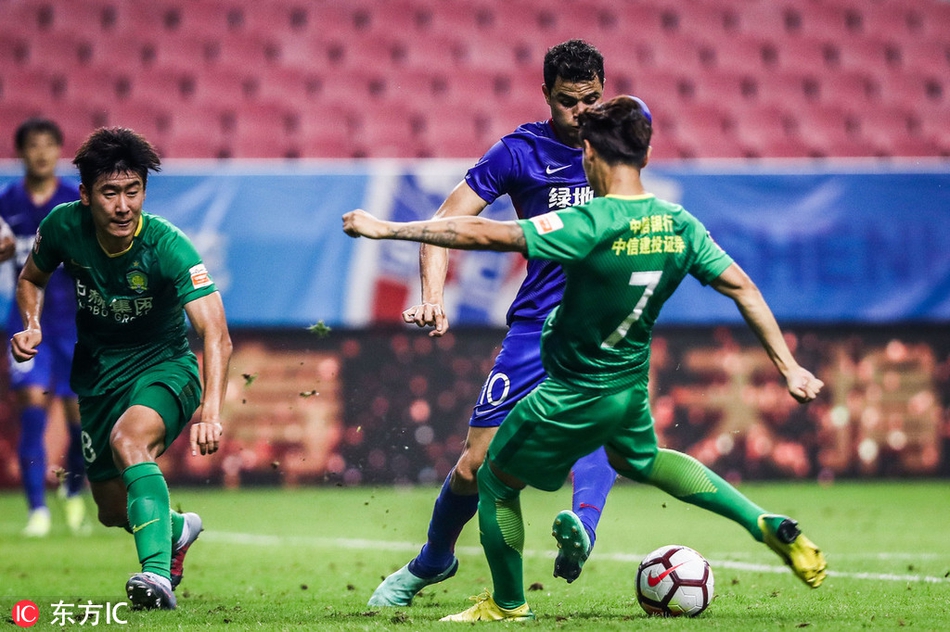 国安对阵申花 韦世豪打进乌龙
