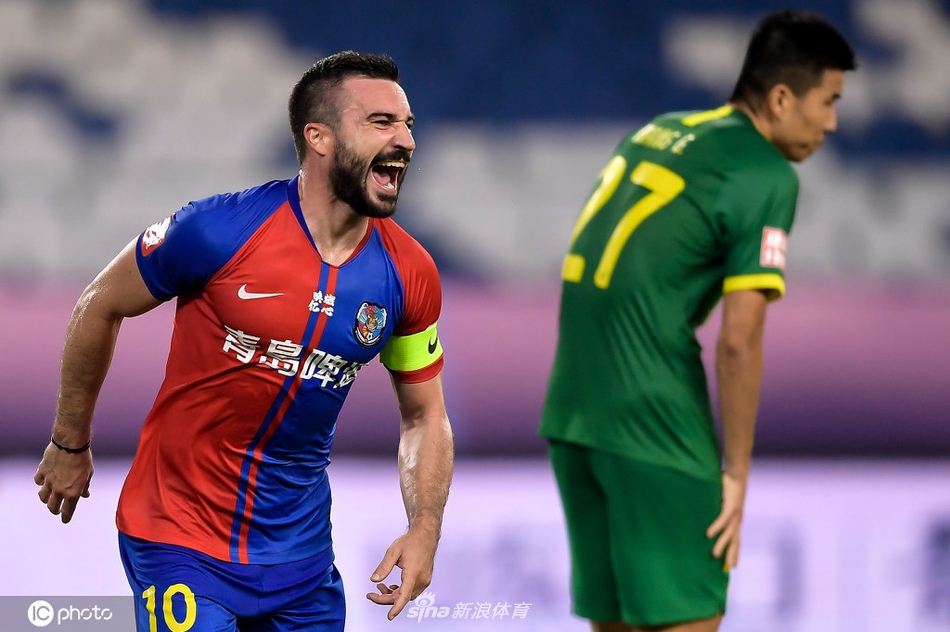 亚历山德里尼贴地斩