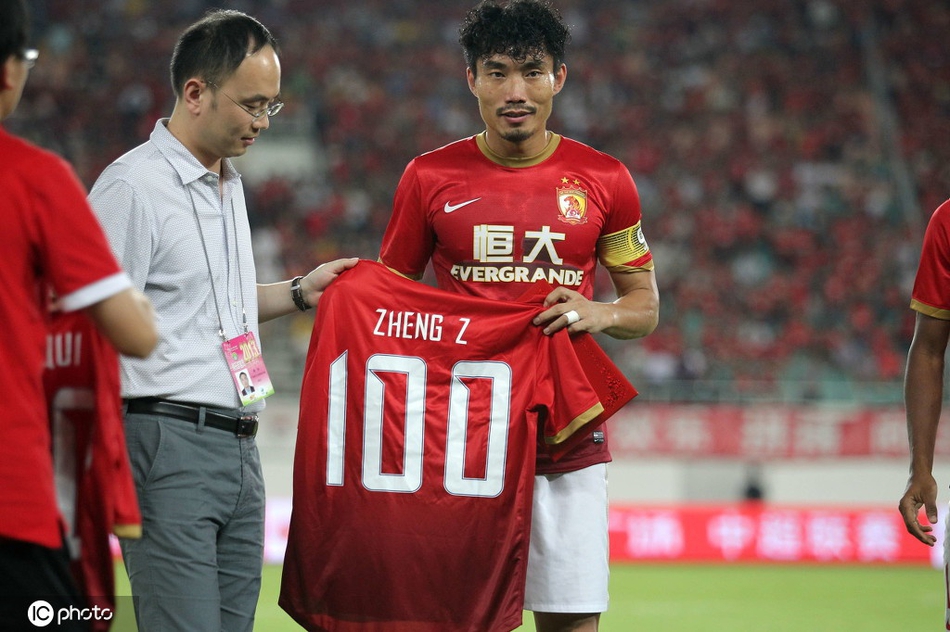 2013年 郑智代表恒大出战100场里程