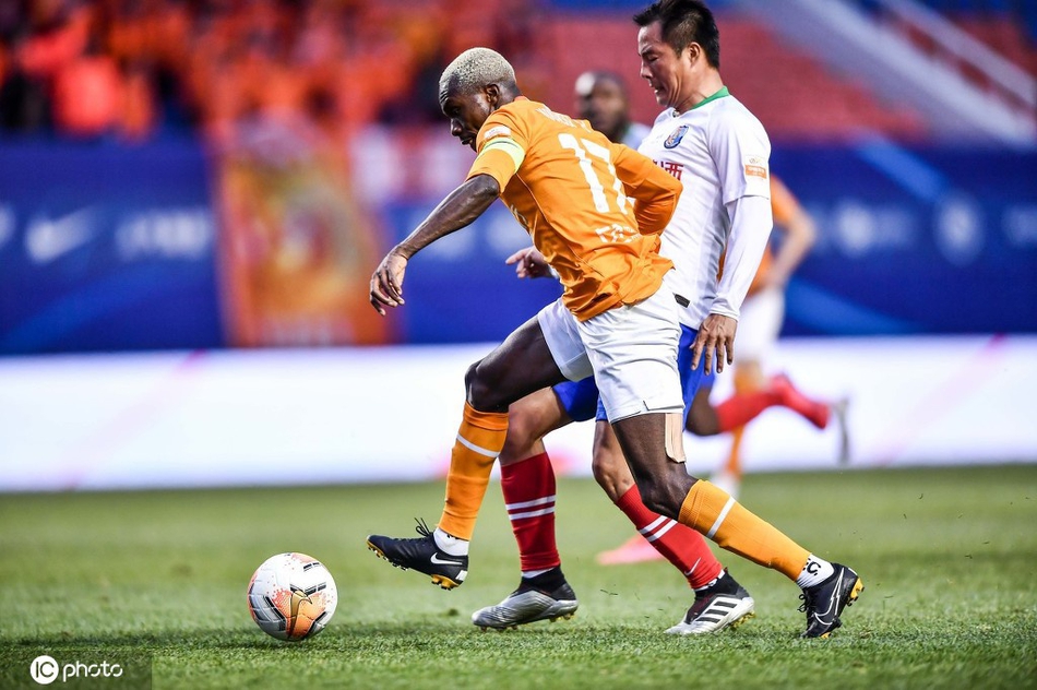 埃弗拉一往直前