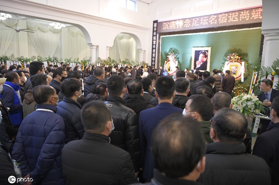 迟尚斌追悼会举行 李铁等现身悼念