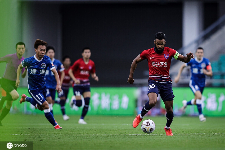 [中超]重庆队3-2逆转河南队