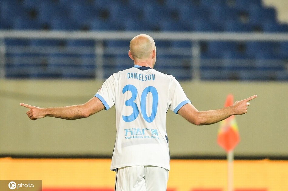 [中超]大连人1-0天津津门虎