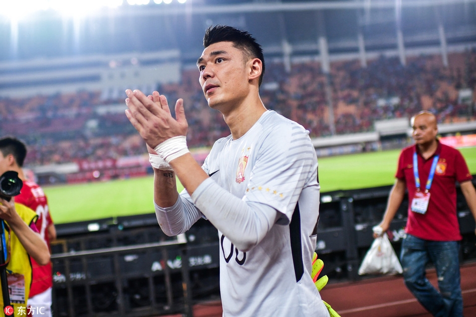 曾诚获赠200场纪念球衣