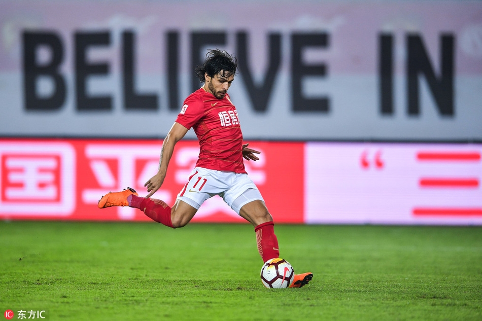 高拉特错失点球