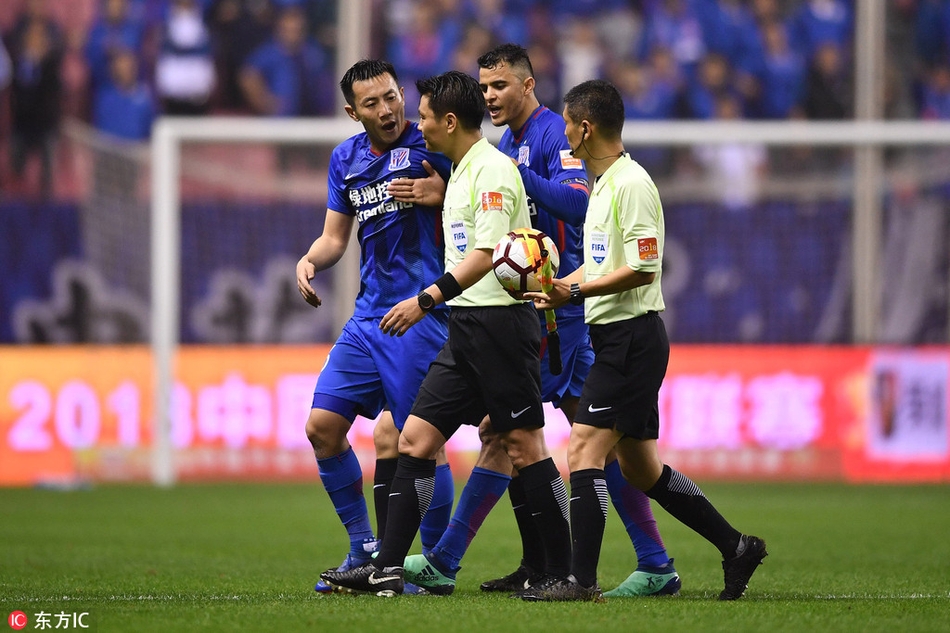 和裁判讨要说法