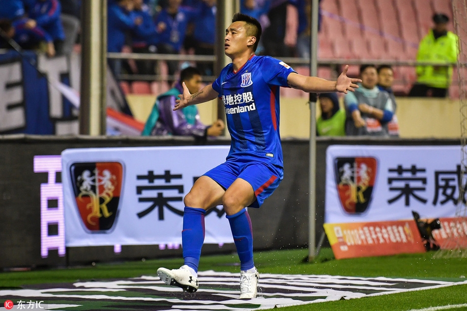 朱建荣庆祝进球