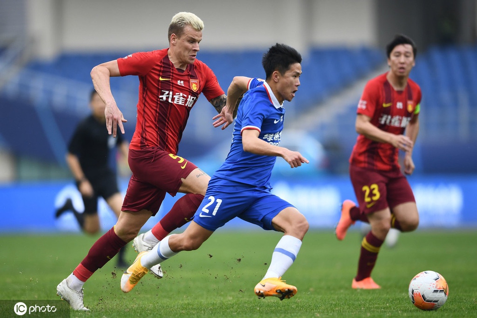 朱宝杰一马当先