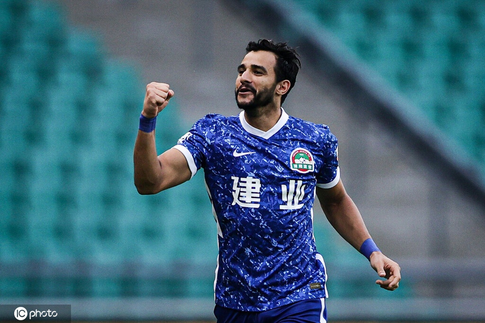 [中超]重庆队3-2逆转河南队
