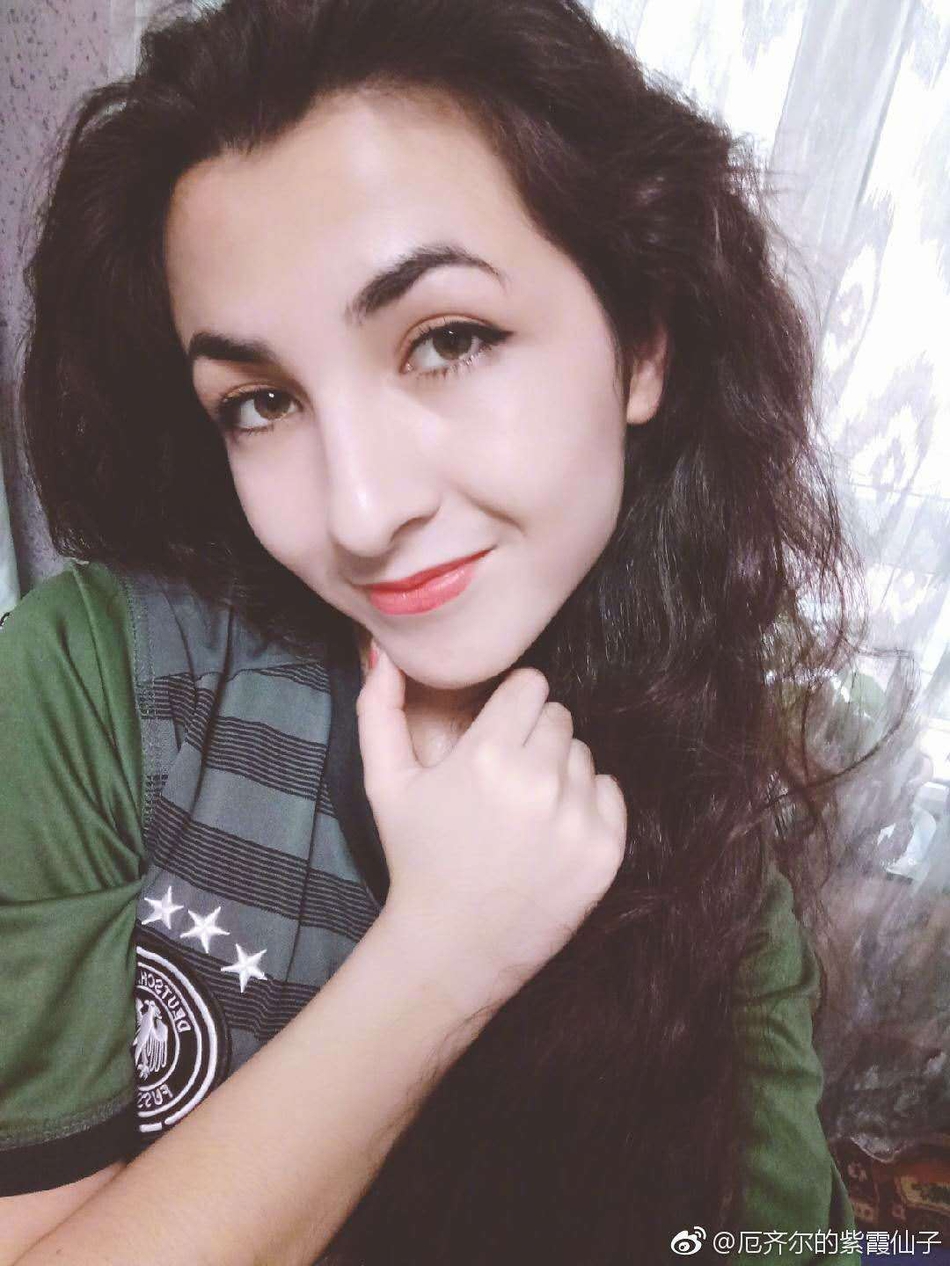 新疆个性美女独爱厄齐尔