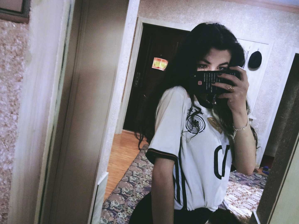 新疆个性美女独爱厄齐尔