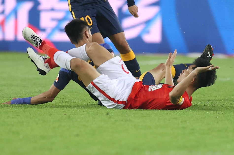 新浪直击广州队2-2广州城