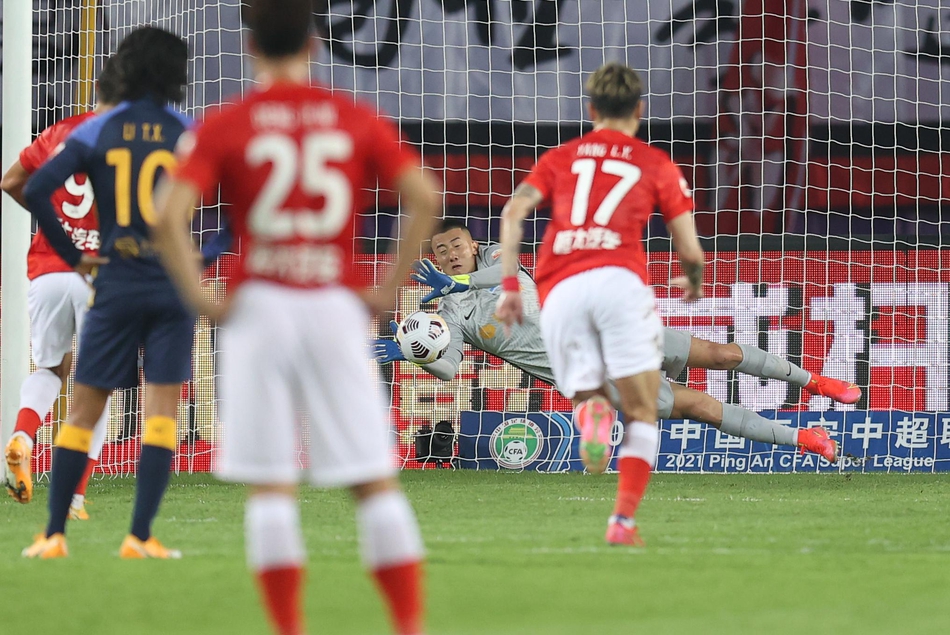 新浪直击广州队2-2广州城