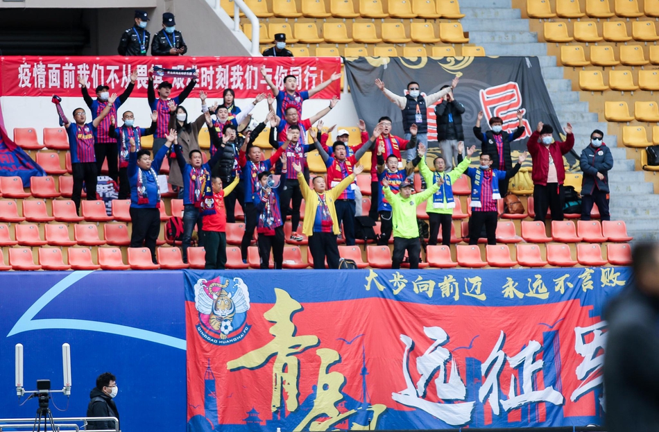 [中超]武汉卓尔2-1青岛黄海