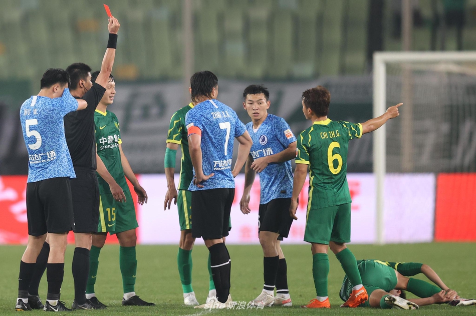 新浪直击北京国安2-0大连人