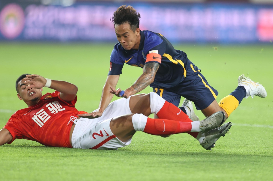 新浪直击广州队2-2广州城