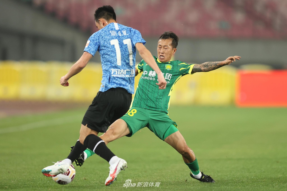 新浪直击北京国安2-0大连人