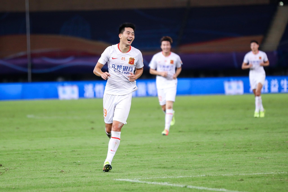 胡靖航梅开二度