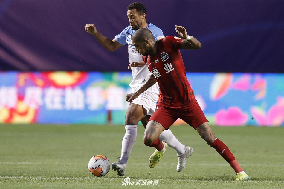 新浪体育直击富力3-1建业