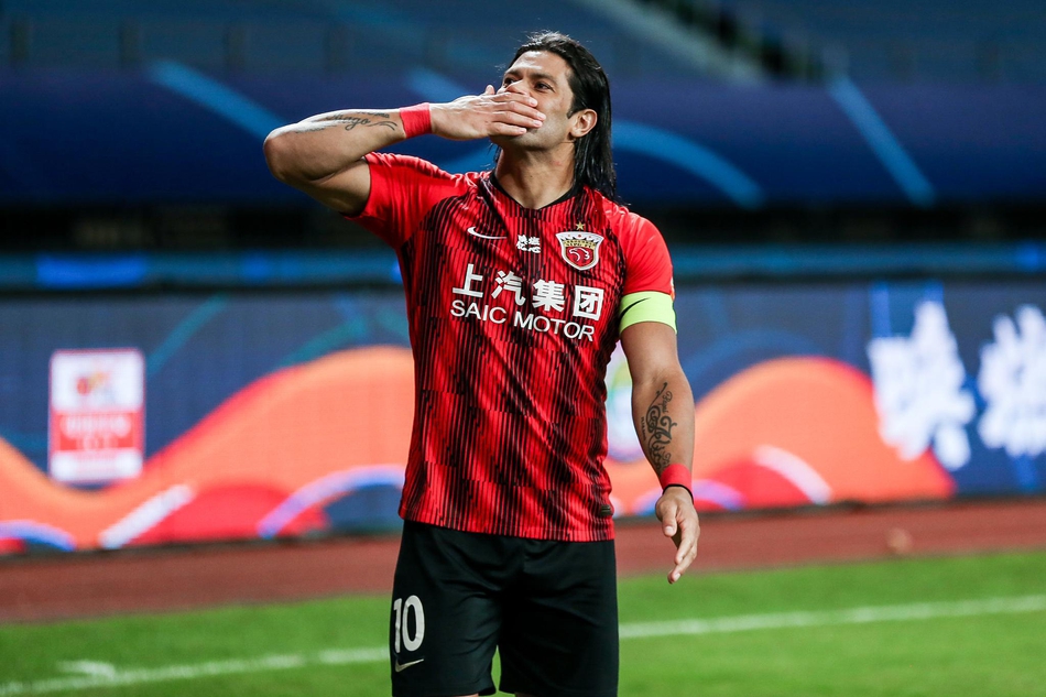 上港全队庆祝晋级前四名