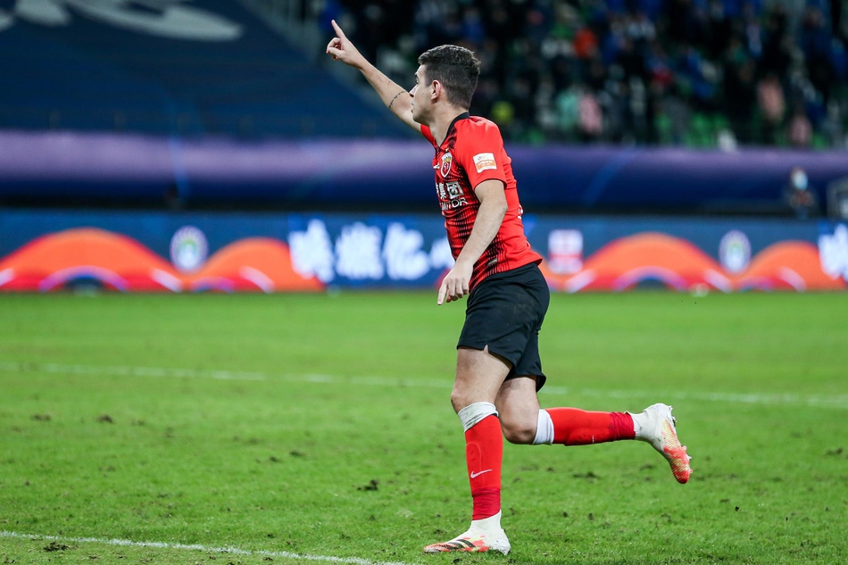 上港全队庆祝晋级前四名