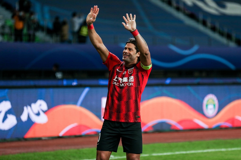 上港全队庆祝晋级前四名