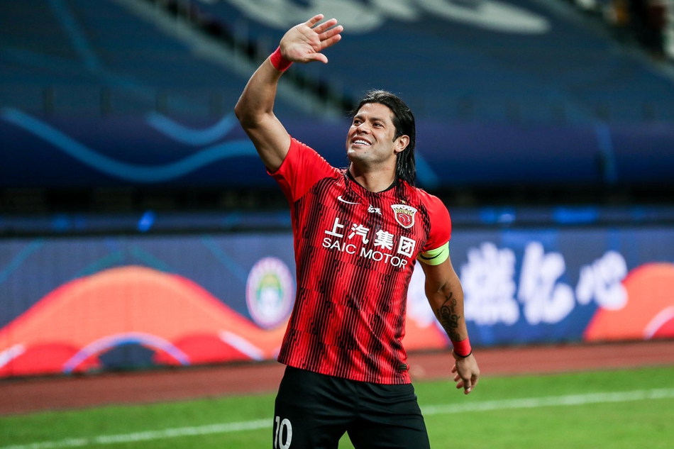 上港全队庆祝晋级前四名