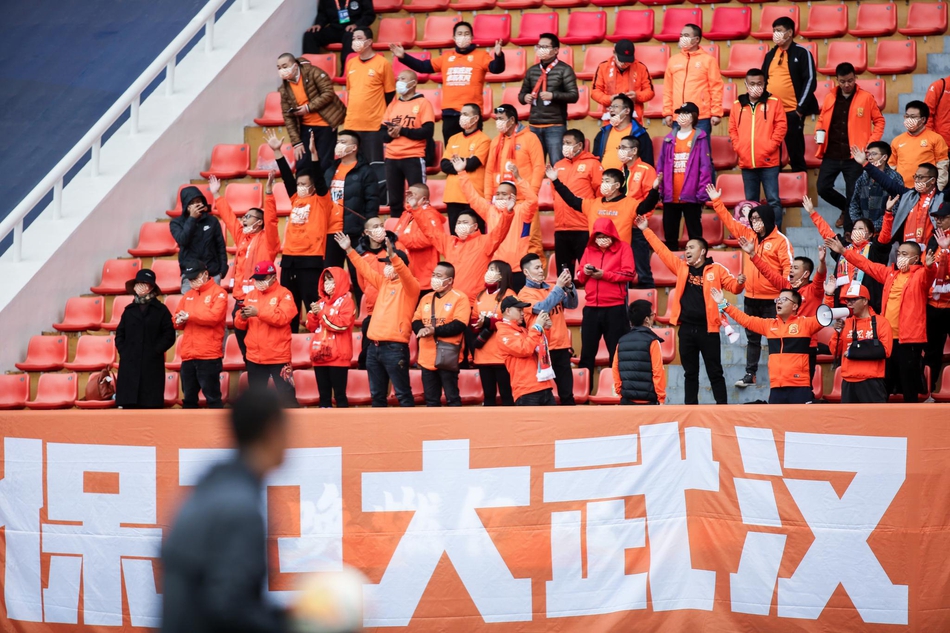 [中超]武汉卓尔2-1青岛黄海