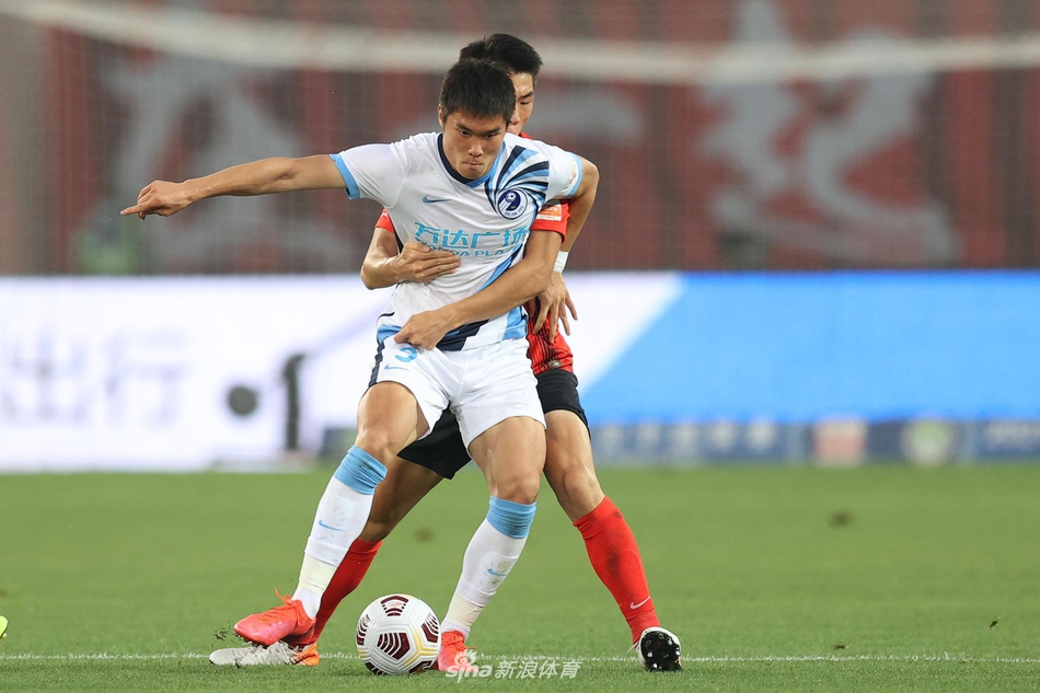 新浪直击上海海港3-0大连人
