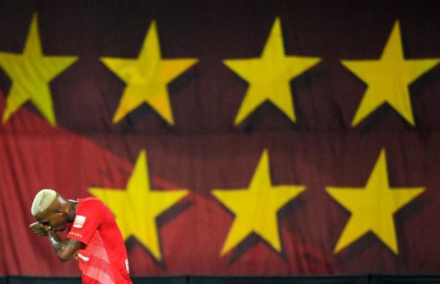 《再创星绩》 邓华(新华社)