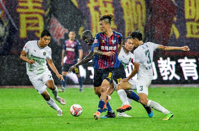 《冲超功勋》 钟玉先(青岛市广电新媒体中心)