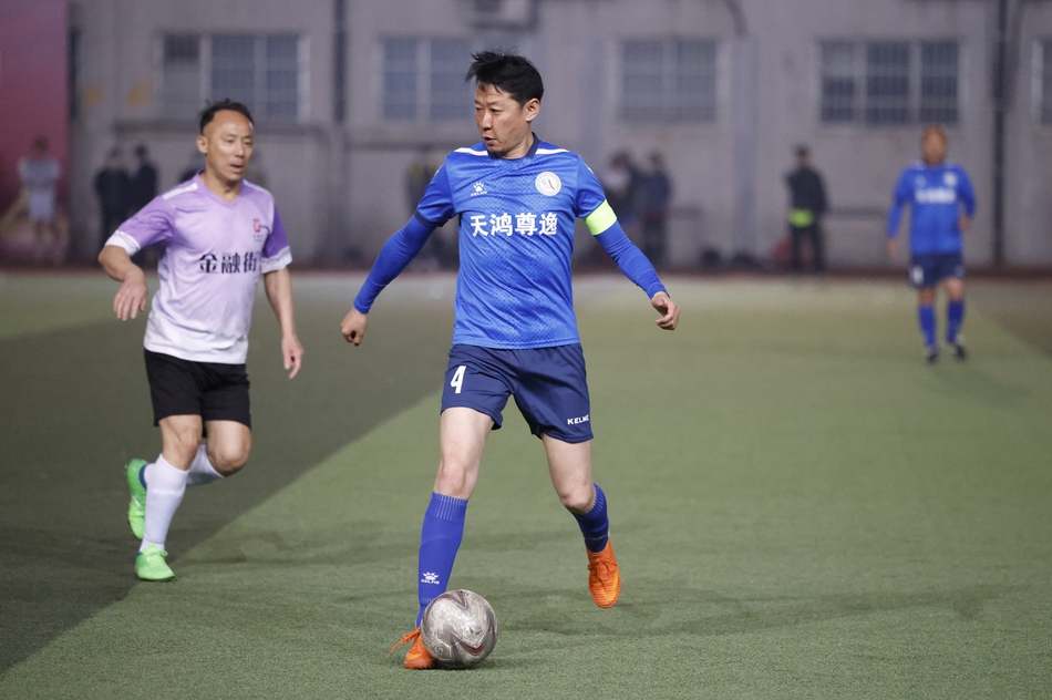 徐云龙率最牛社区队打出9-1 风采不减当年