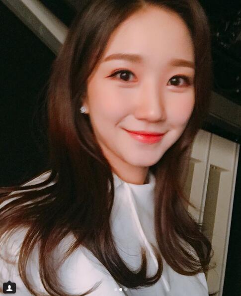 韩国美女足球主播闺蜜现身