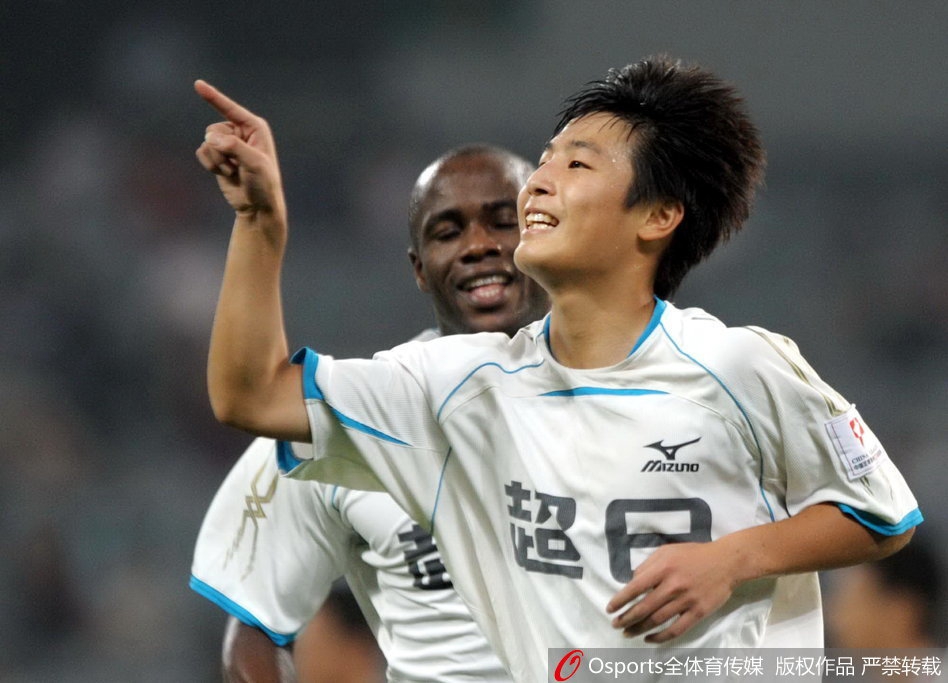 上海东亚战胜上海中邦 武磊梅开二度