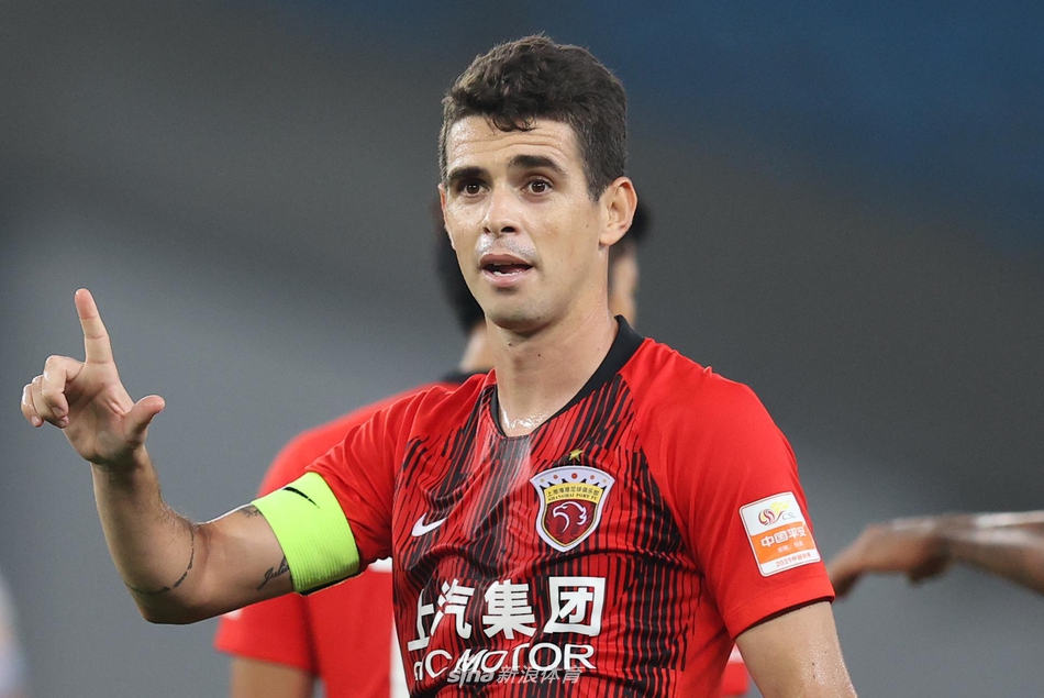 新浪直击上海海港3-0大连人