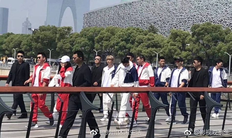 范志毅与鹿晗杨幂等录制跑男