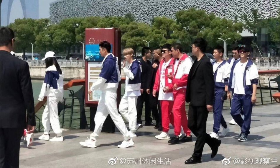 范志毅与鹿晗杨幂等录制跑男