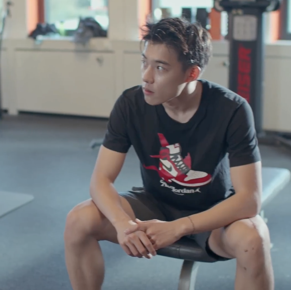 中国最帅足球运动员诞生? 李明之子侧颜如翻版刘德华