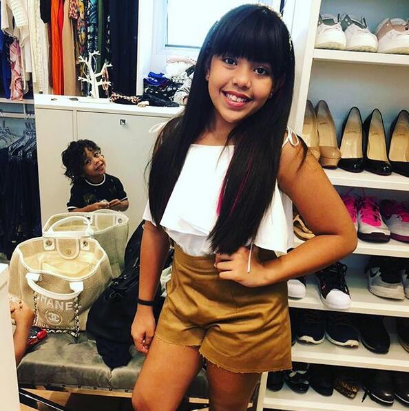 保利尼奥与他的四个萌娃