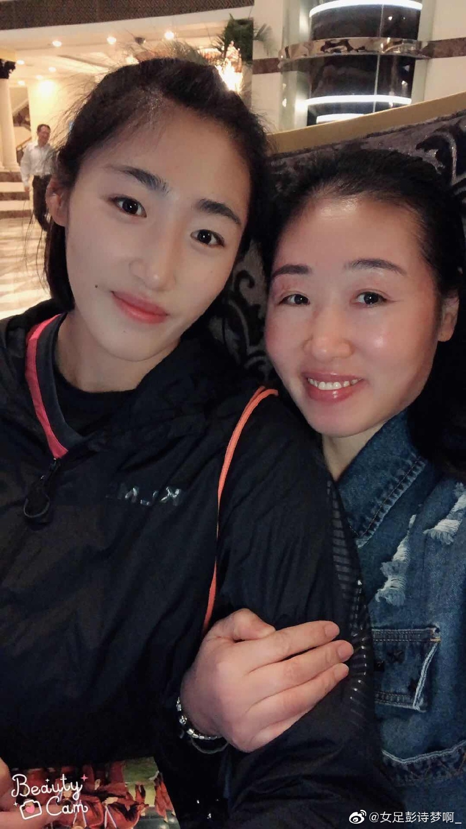 女足钢铁门将彭诗梦柔美私房照