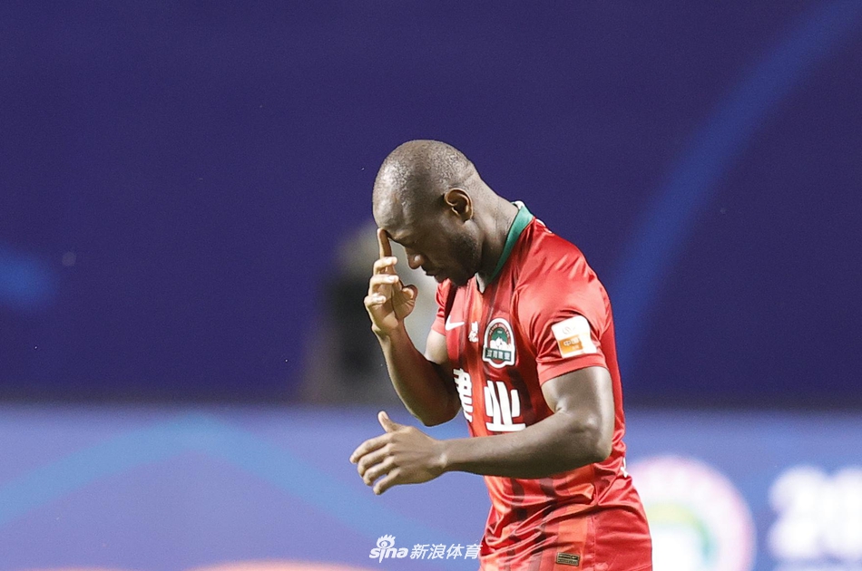 巴索戈千呼万唤始出来