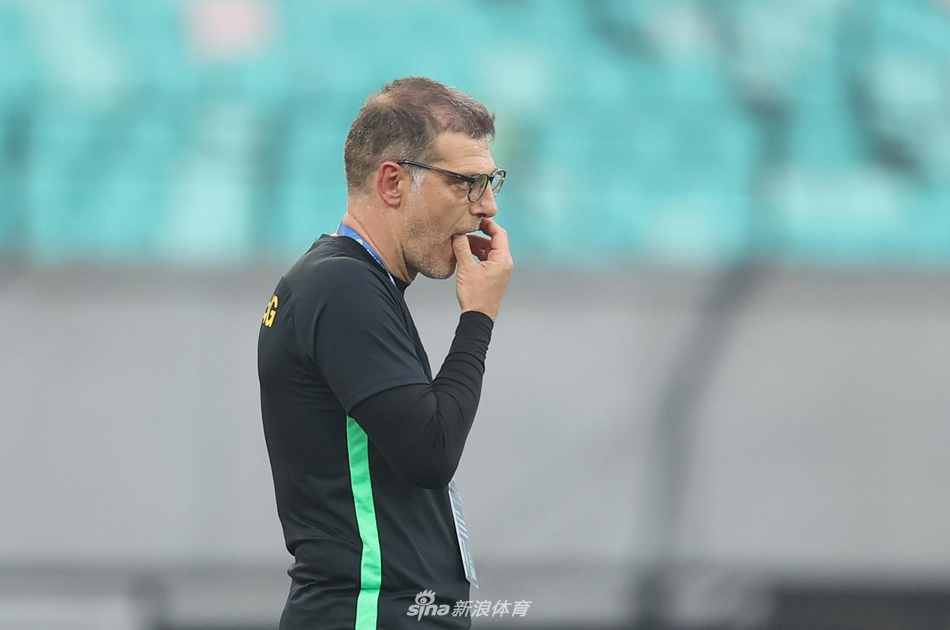 新浪直击上海海港3-1北京国安