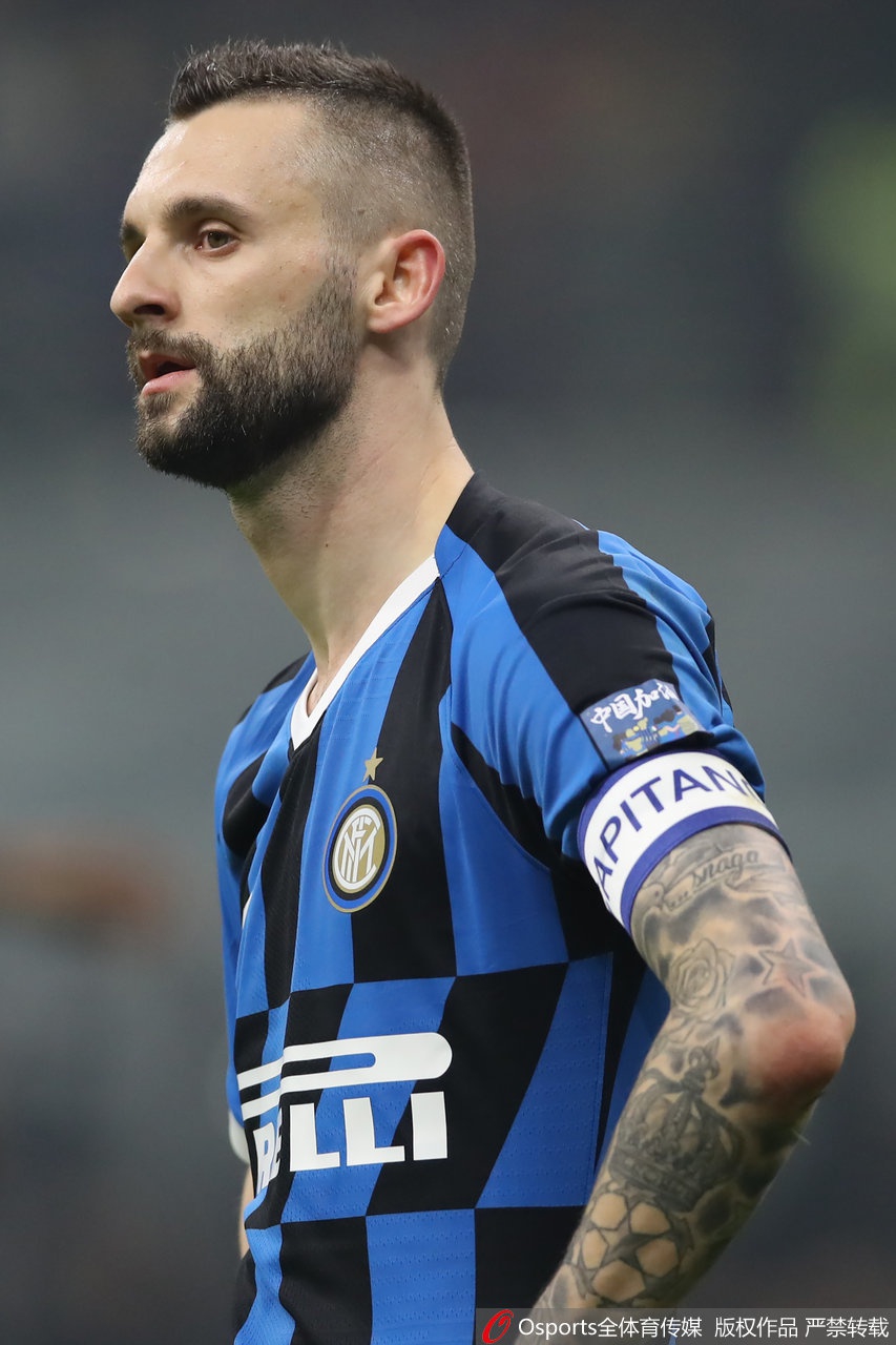 国米臂章印上中国加油