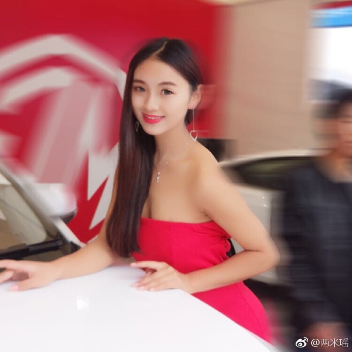 童颜女神助阵足金联赛