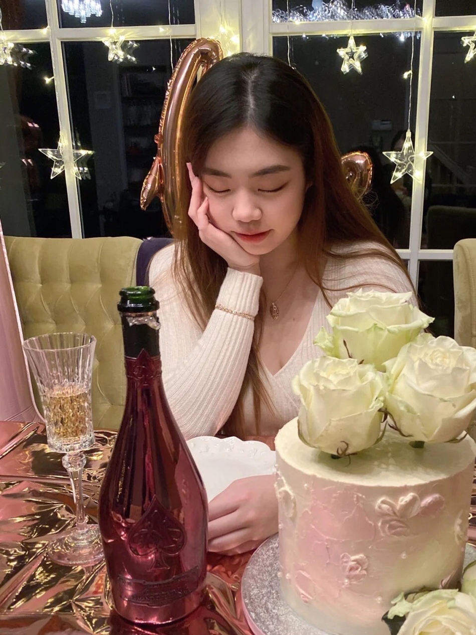 李嗣F姐姐也是神仙颜值 被评像女团成员