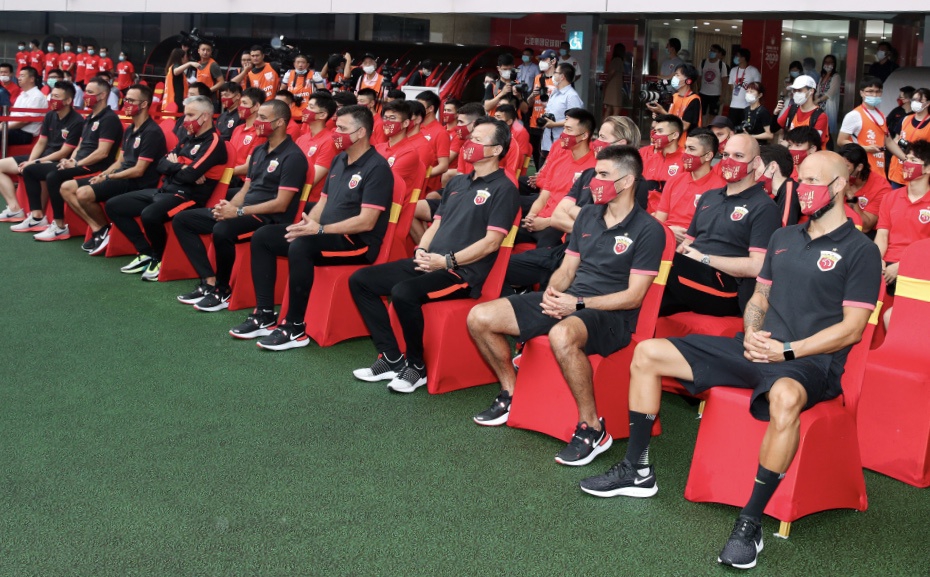 上海上港举行新赛季出征仪式 新外援洛佩斯亮相