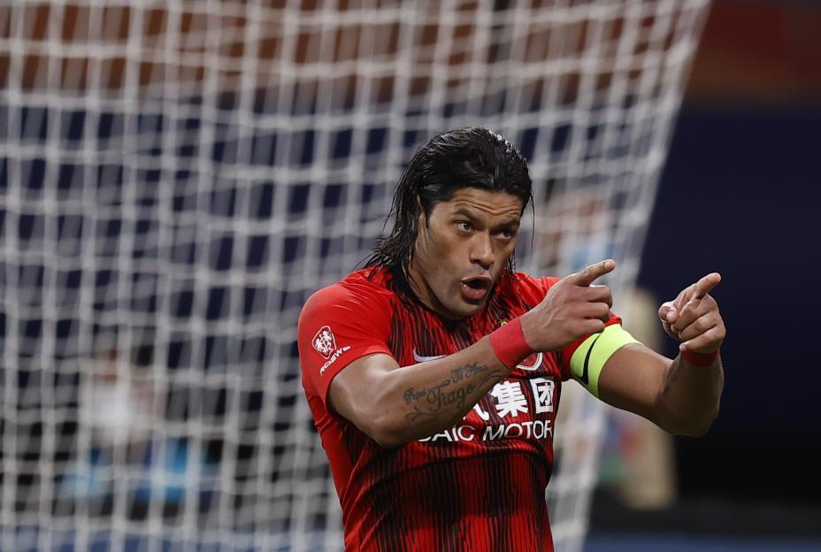 新浪直击上海上港点球战6-5上海申花