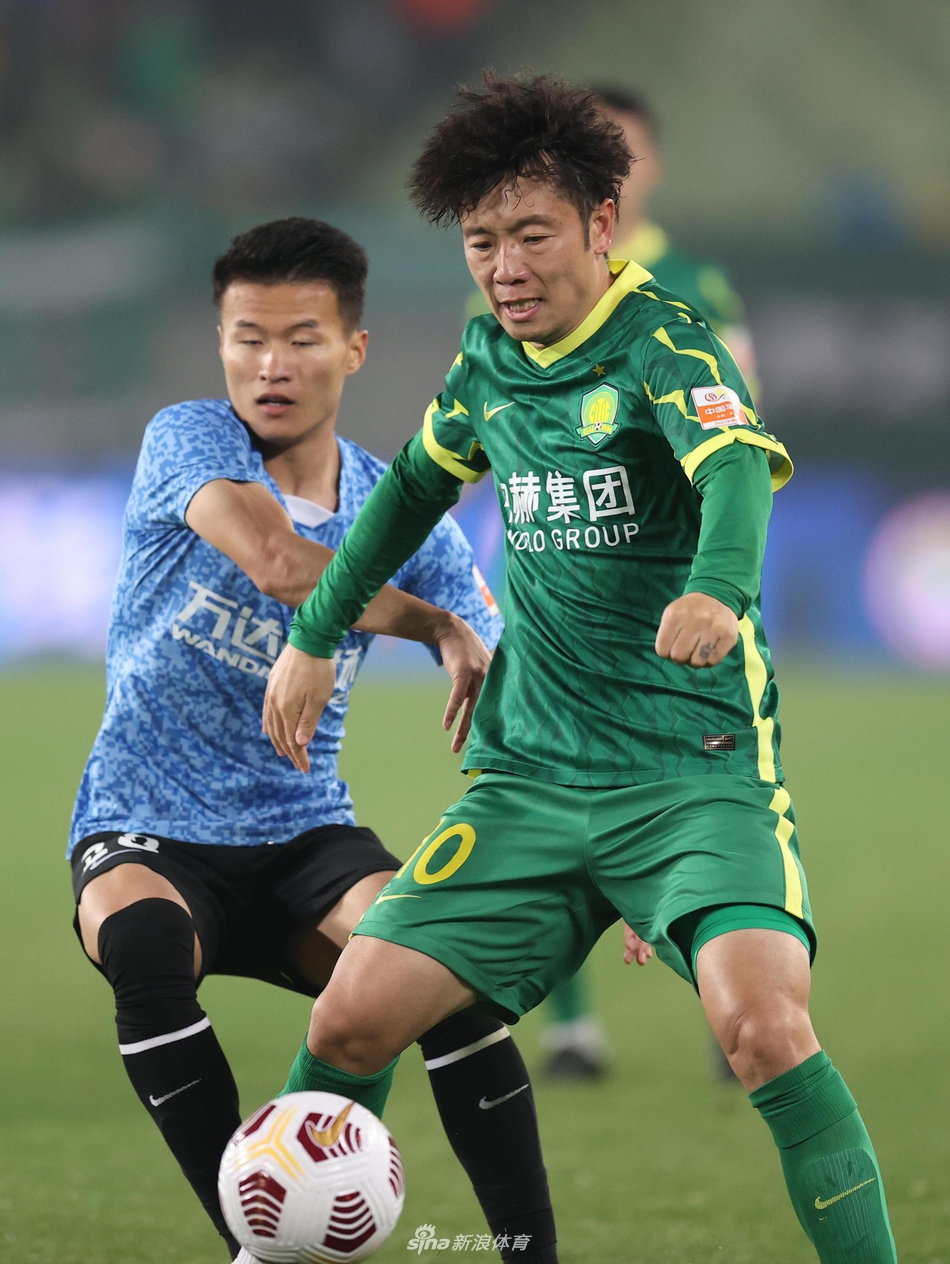 新浪直击北京国安2-0大连人