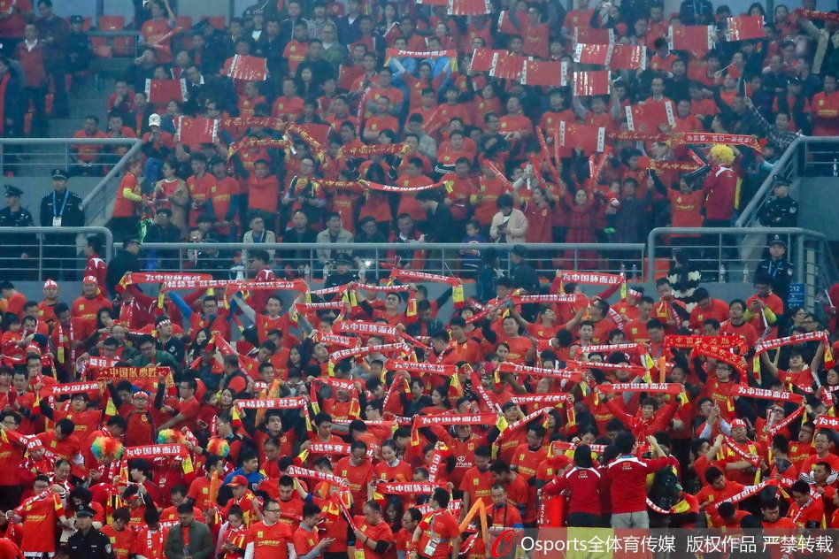 还愿意为国足振臂高呼